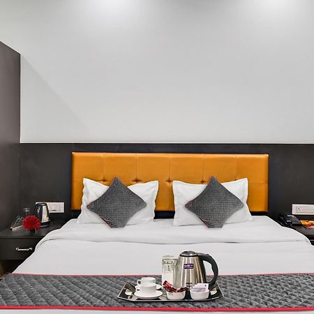 Townhouse Oak Hotel Ar Ganges Premium Varanasi Dış mekan fotoğraf