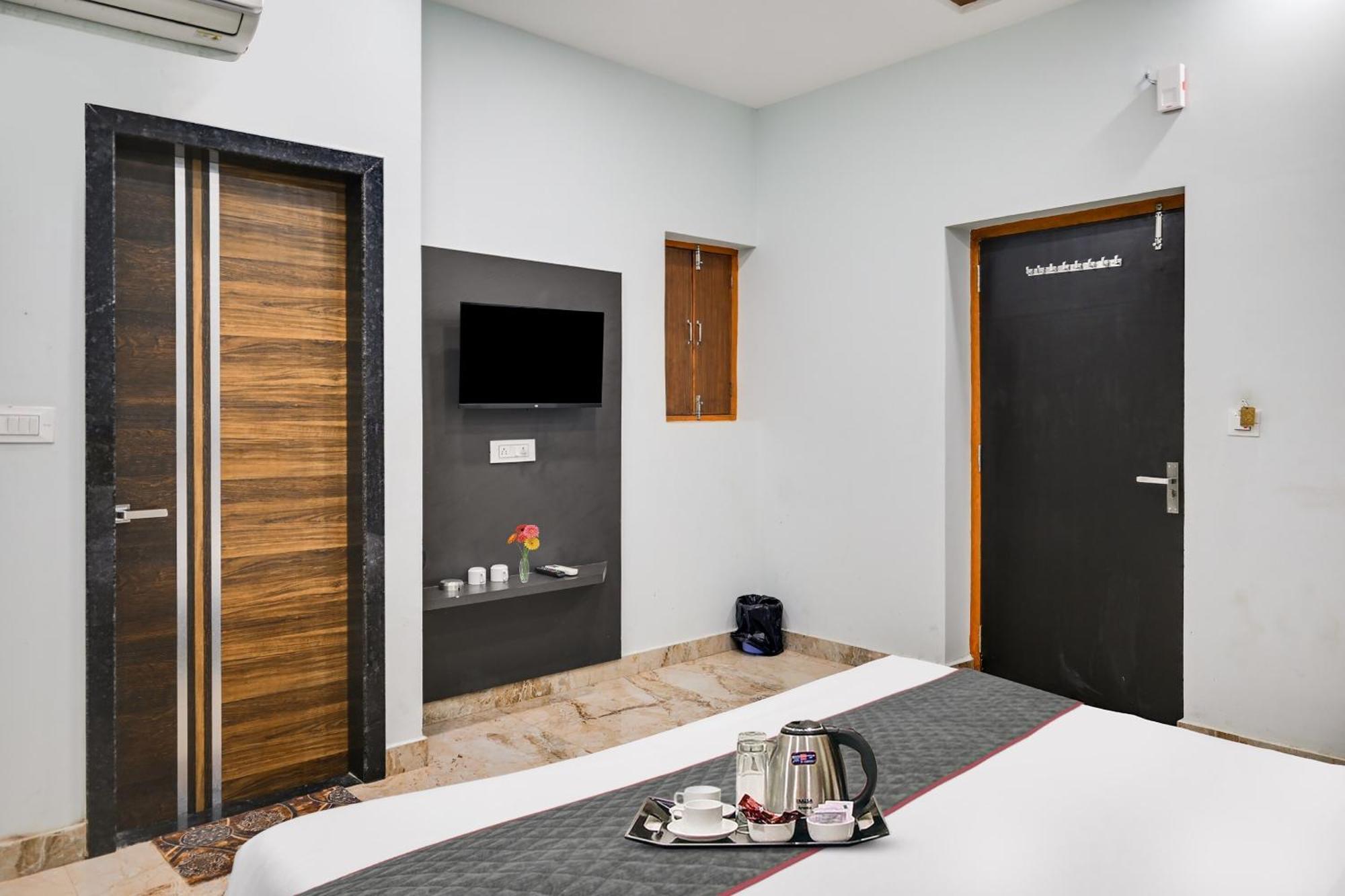 Townhouse Oak Hotel Ar Ganges Premium Varanasi Dış mekan fotoğraf