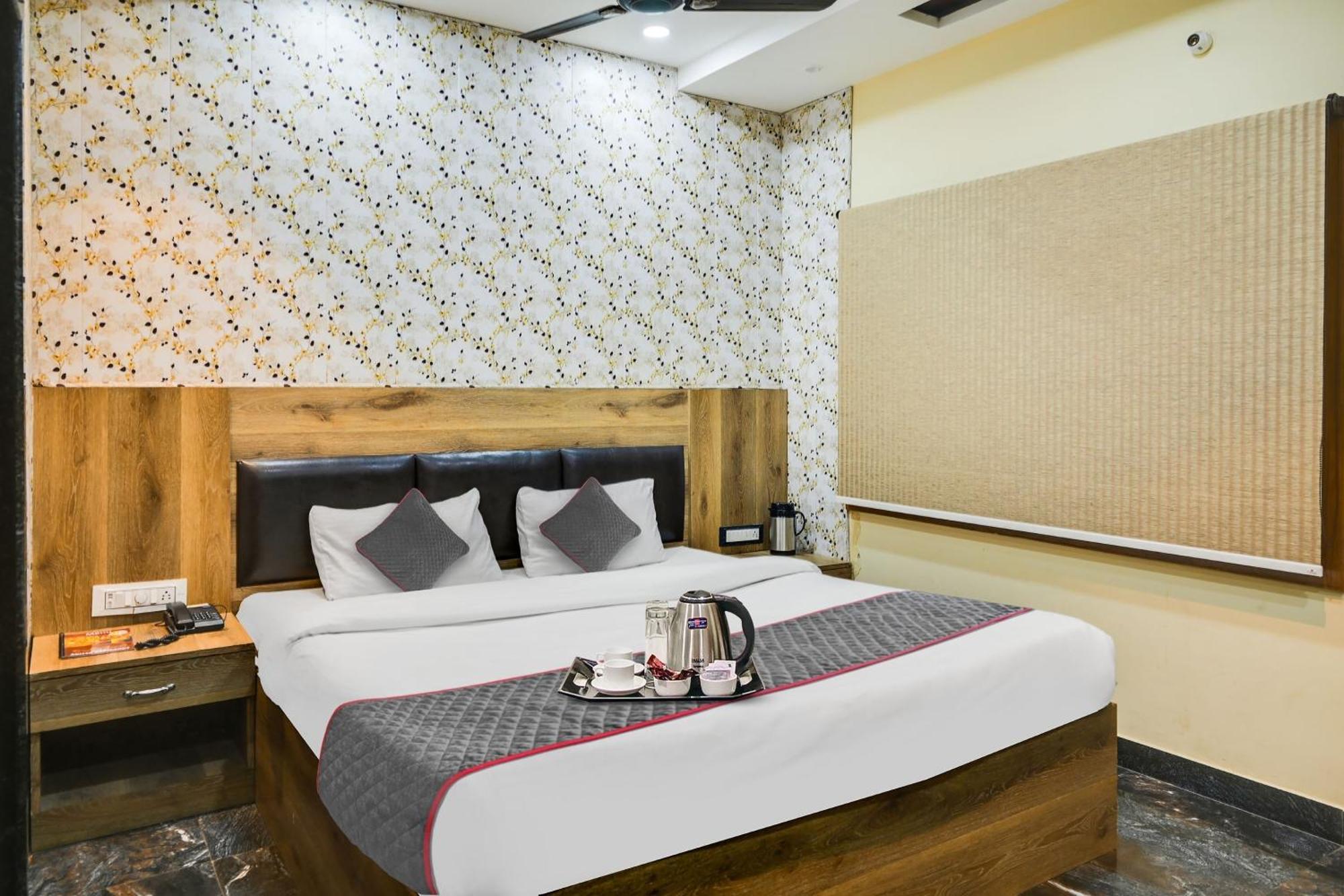 Townhouse Oak Hotel Ar Ganges Premium Varanasi Dış mekan fotoğraf